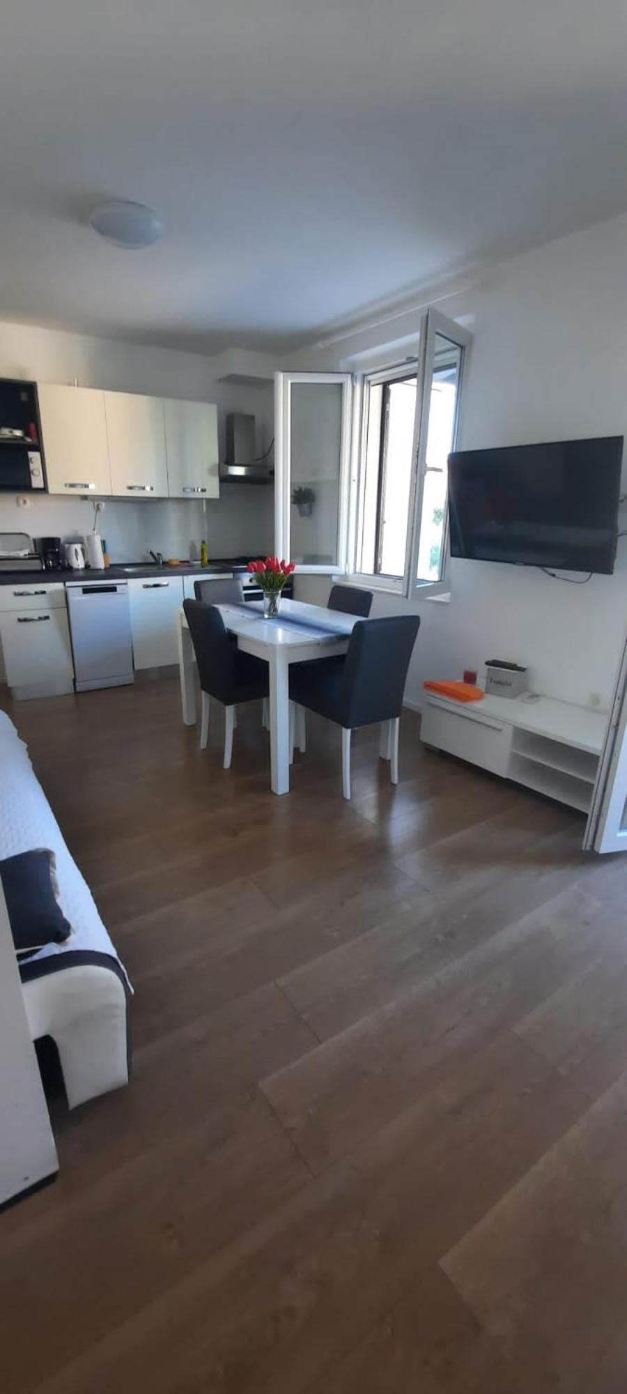 Beach Apartment Kate With Sea View, Balcony And Parking, Murter, Dalmatia Exterior foto